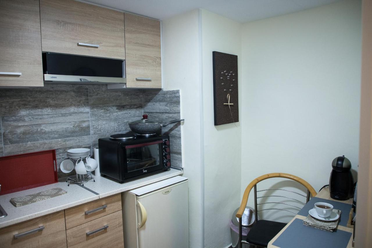 Diamerisma-Grafeio Apartment Piraeus Exterior photo
